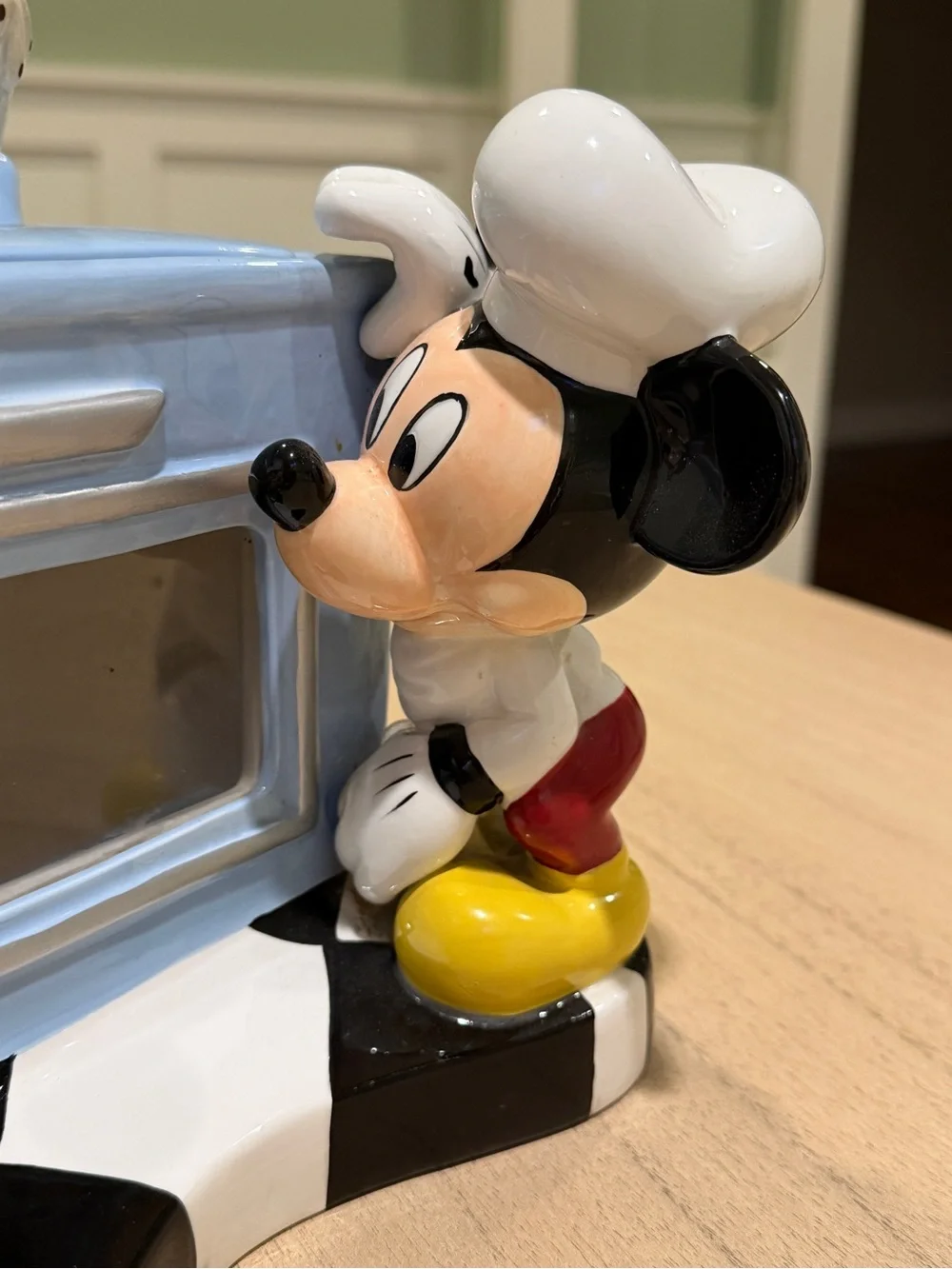 RARE Disney Cookie Jar with Mickey, Minnie, and Pluto from 2006 - Good Condition